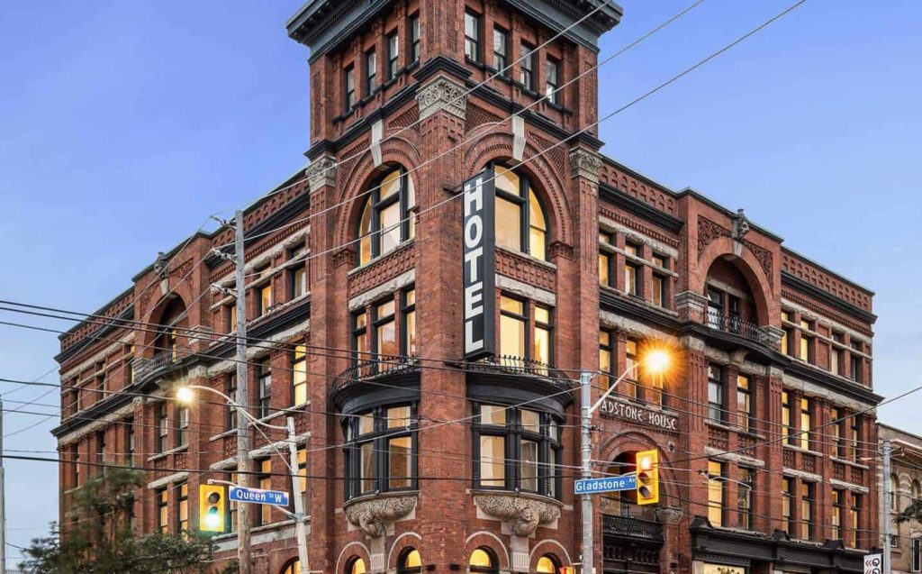 Gladstone Hotel