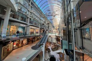Tourist Attractions Toronto vs Edmonton