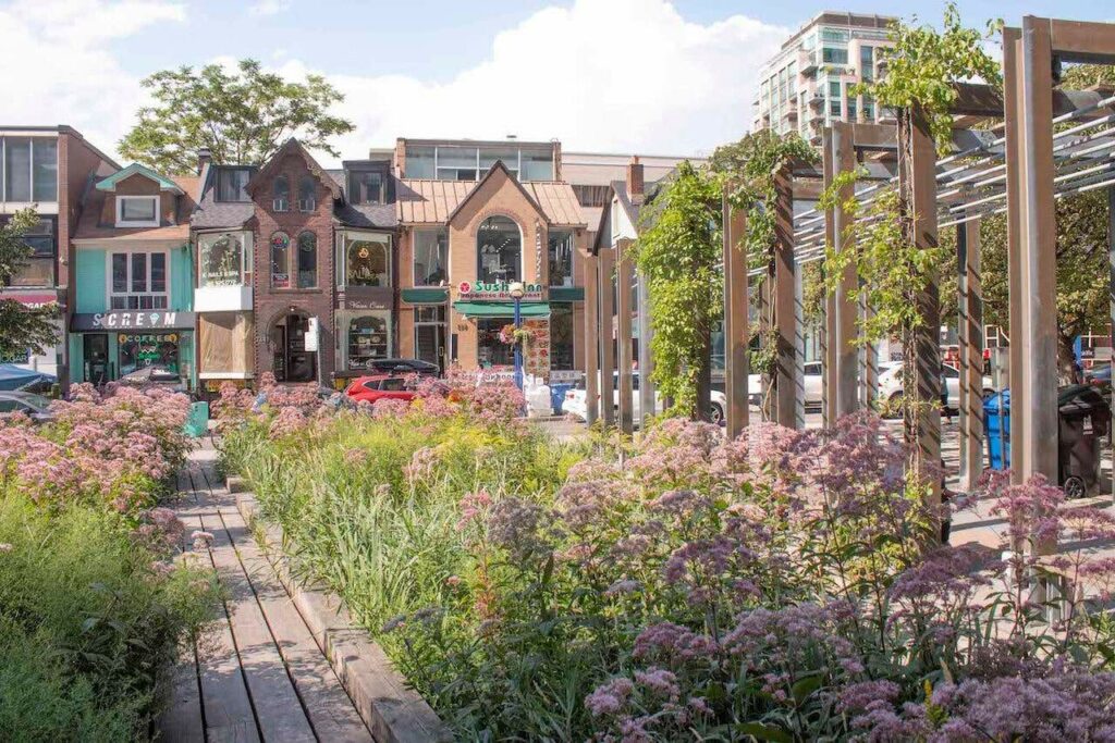 Explore the streets of Yorkville