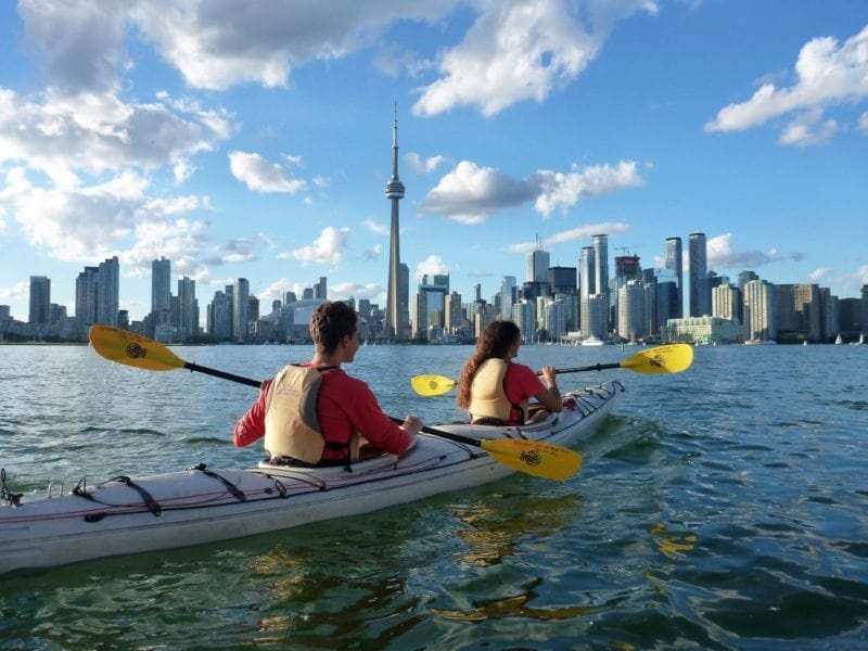 Go canoeing around Toronto Island