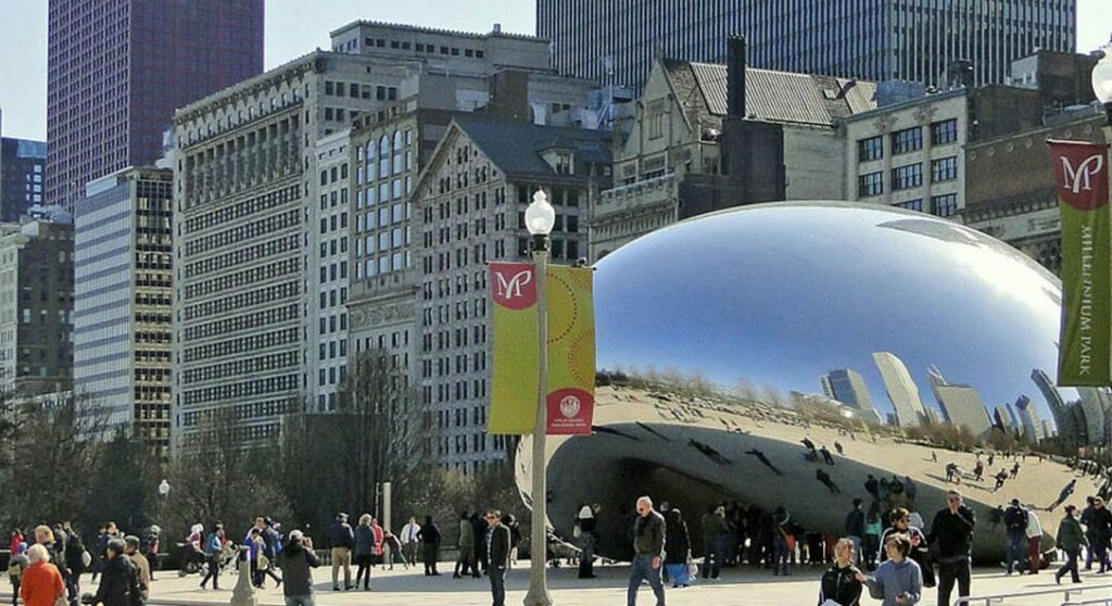Lifestyle in Chicago vs. Toronto