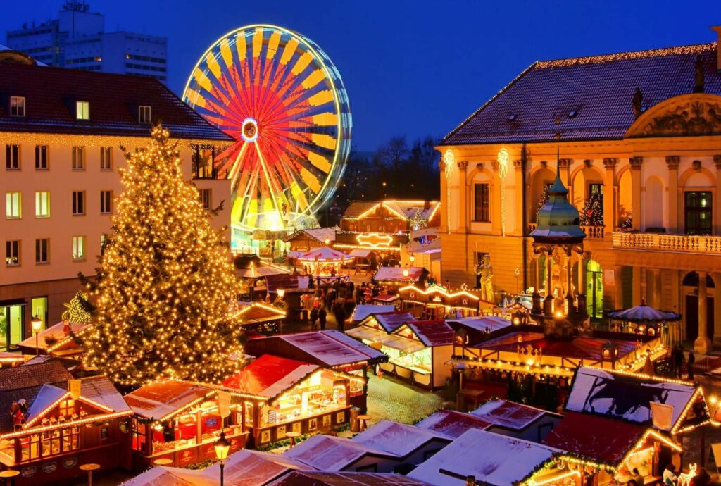 Spend a fun weekday at Toronto Christmas Market