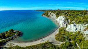 Walk along the hiking trails in Scarborough Bluffs