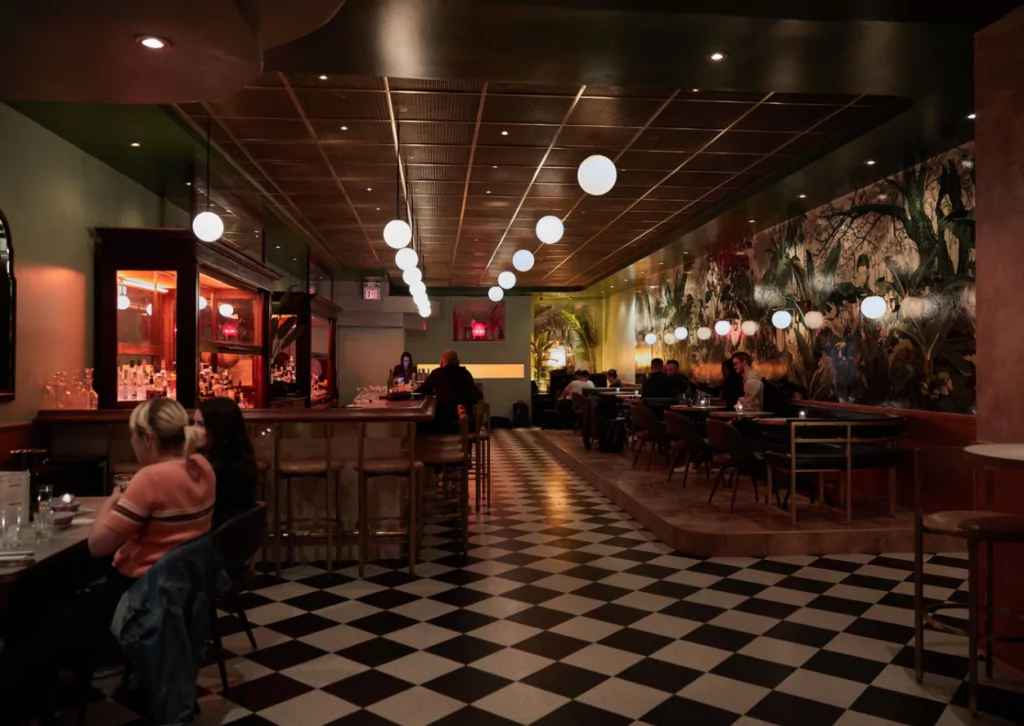 Mahjong Bar's Interior
